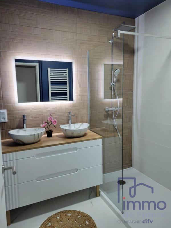 Appartement - 60 m² - 3 pièces