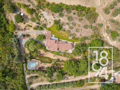 Maison - 397 m² - 7 pièces