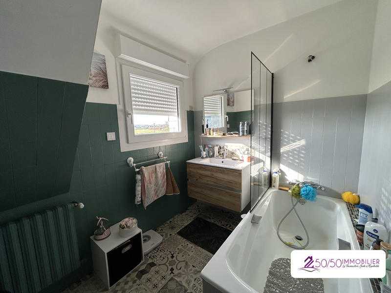 Maison traditionnelle - 95 m² - 5 pièces