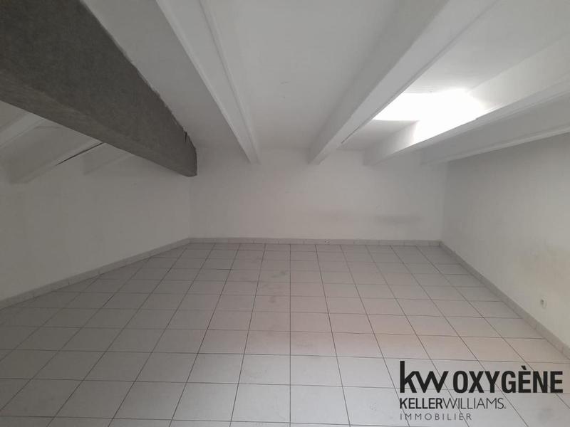 Loft - 70 m² - 3 pièces