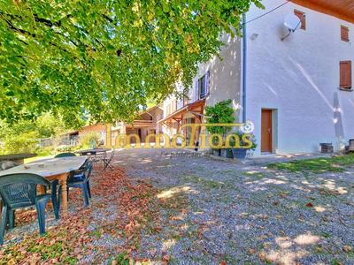 Maison - 210 m² - 7 pièces