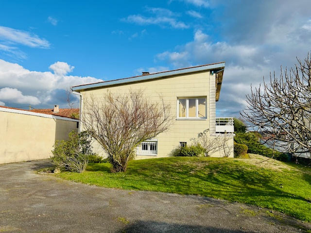 Maison - 148 m² - 3 pièces
