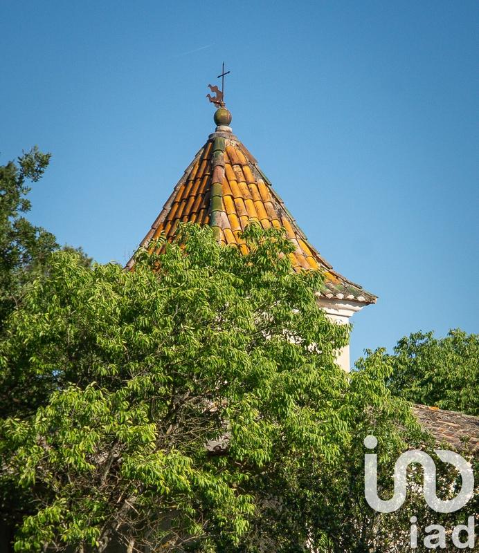 Maison - 693 m² - 10 pièces