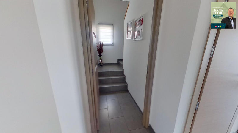 Maison - 260 m² - 6 pièces