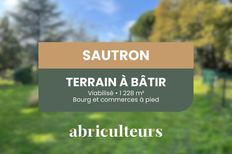 Terrain constructible - 1 228 m²