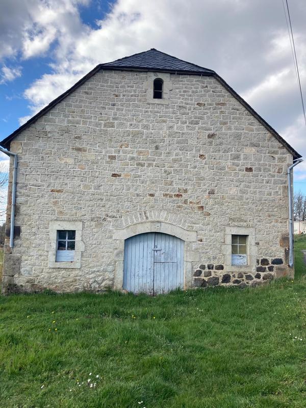 Maison - 358 m² - 2 pièces