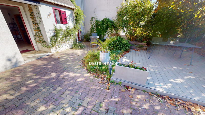 Maison traditionnelle - 198 m² - 6 pièces