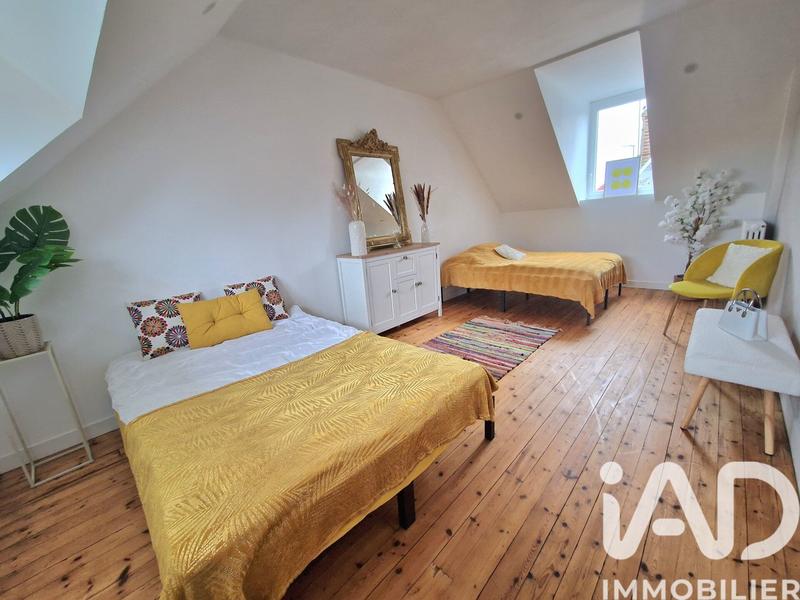 Maison - 267 m² - 10 pièces