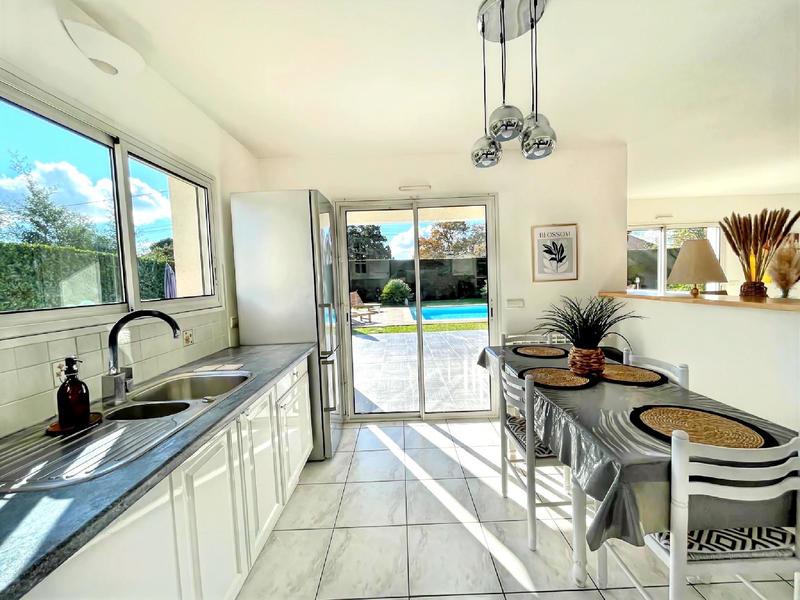 Maison - 167 m² - 6 pièces