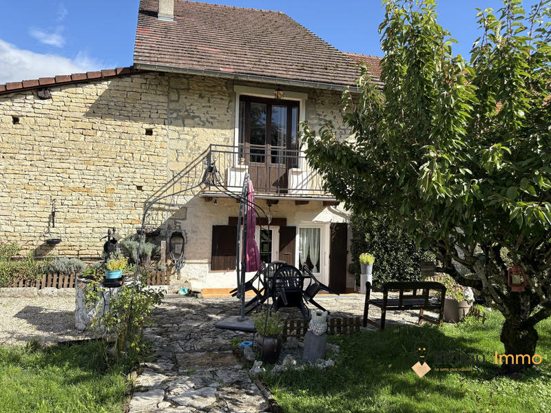 Maison ancienne - 248 m² - 8 pièces