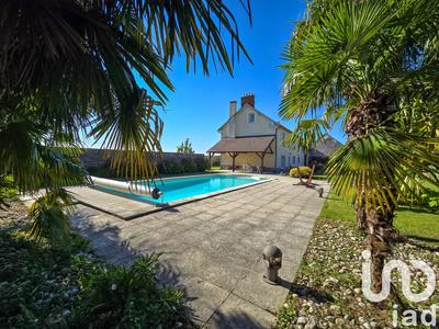 Maison - 238 m² - 8 pièces