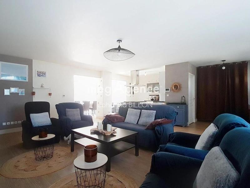 Maison traditionnelle - 178 m² - 6 pièces