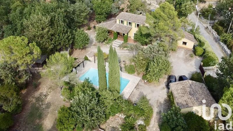 Maison - 198 m² - 7 pièces