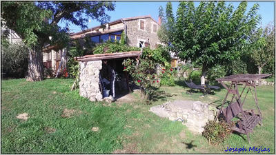 Maison - 332 m² - 11 pièces