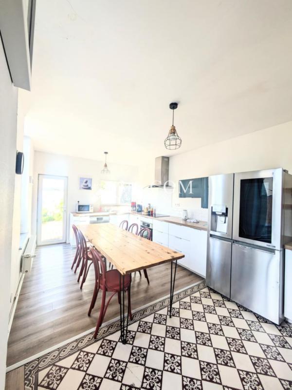 Maison - 145 m² - 7 pièces