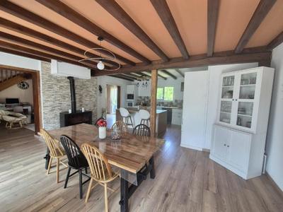 Maison - 200 m² - 10 pièces