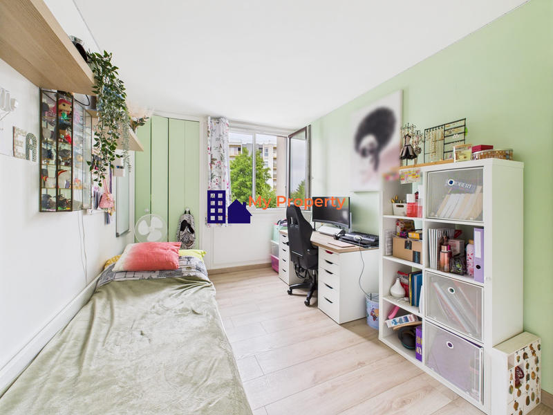 Appartement - 102 m² - 5 pièces