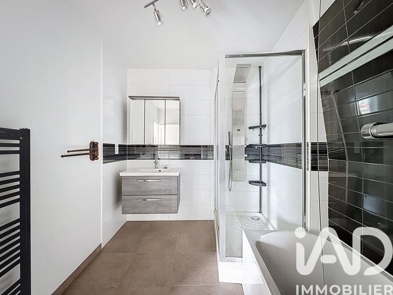 Appartement - 77 m² - 3 pièces