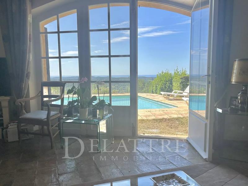 Villa - 160 m² - 5 pièces