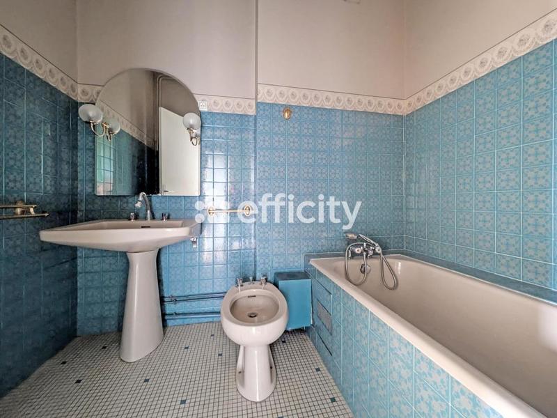 Appartement - 75 m² - 3 pièces