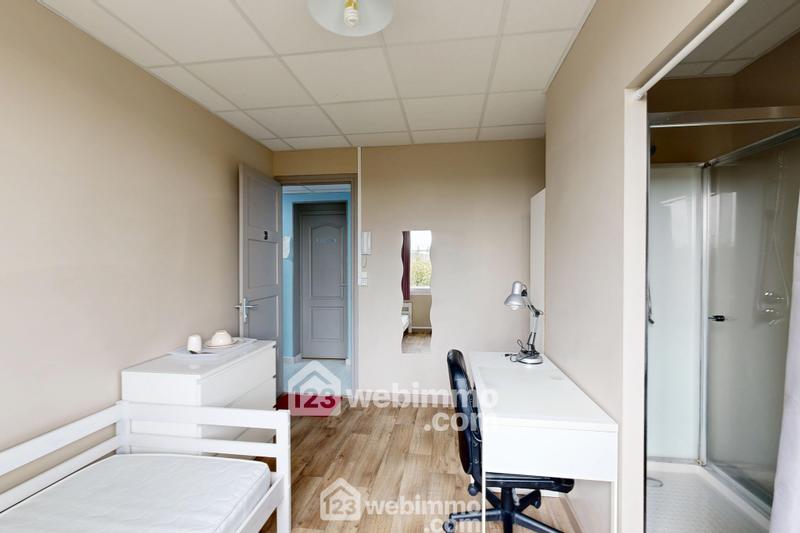 Appartement - 137 m² - 8 pièces