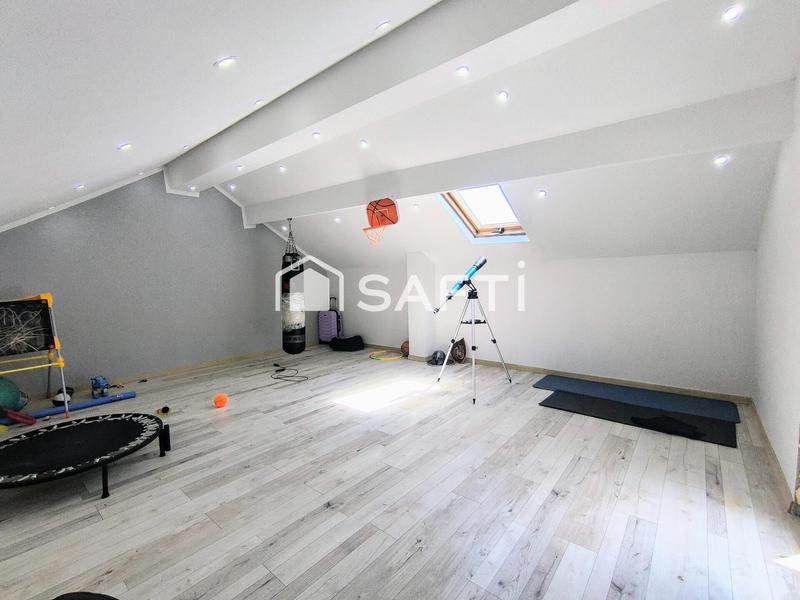 Maison - 178 m² - 9 pièces