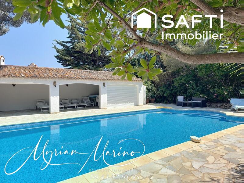 Villa - 250 m² - 12 pièces