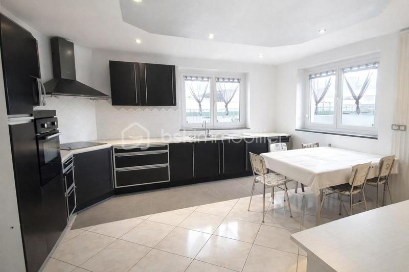 Bureau - 470 m² - 9 pièces