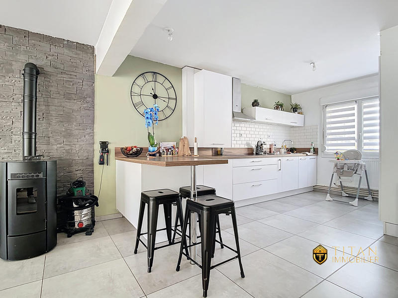 Maison - 102 m² - 5 pièces