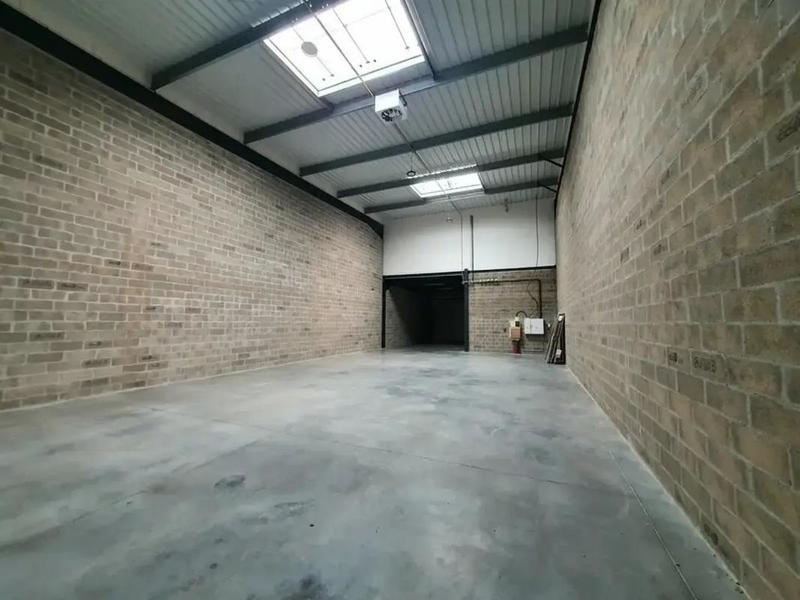 Local d'activité / Entrepôt - 457 m²