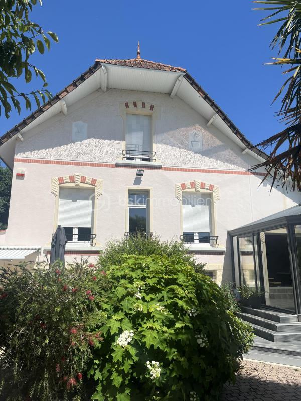 Maison - 165 m² - 6 pièces