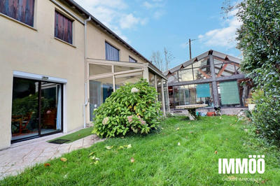 Maison - 250 m² - 9 pièces