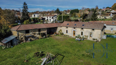 Maison - 217 m² - 6 pièces