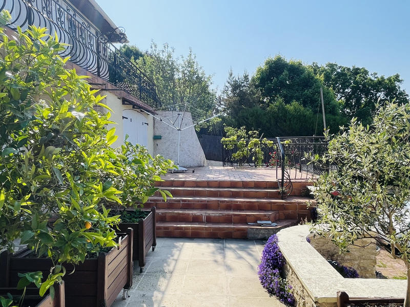 Maison - 193 m² - 6 pièces