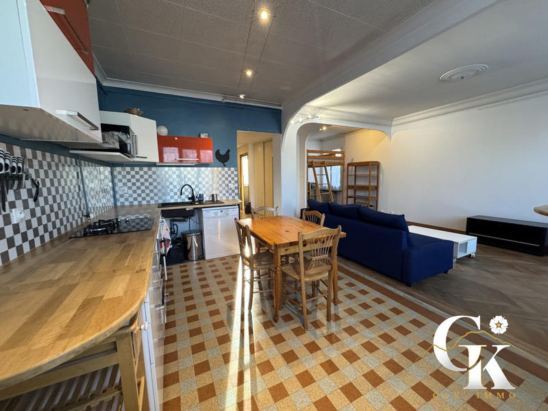 Appartement - 72 m² - 2 pièces