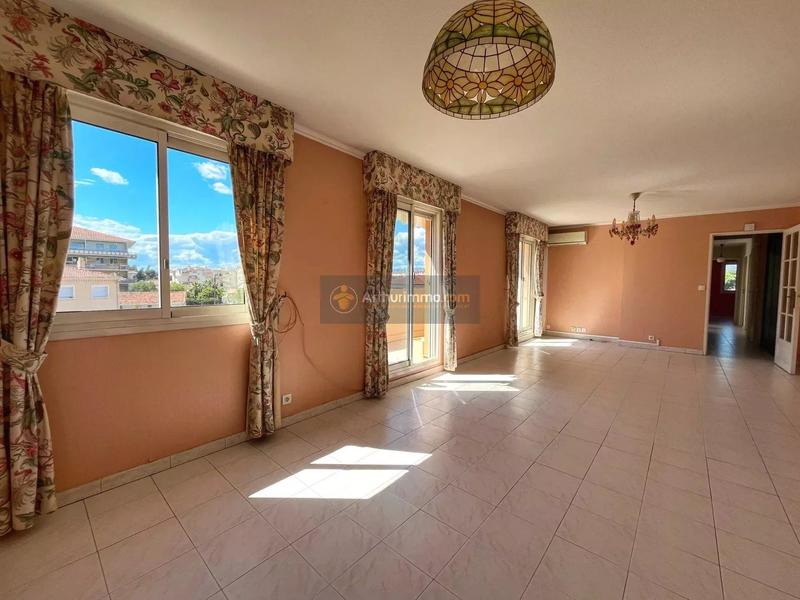 Appartement - 97 m² - 4 pièces