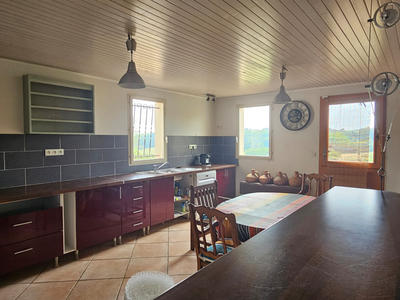 Maison - 177 m² - 7 pièces