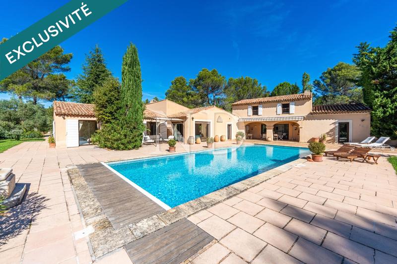 Maison - 455 m² - 12 pièces