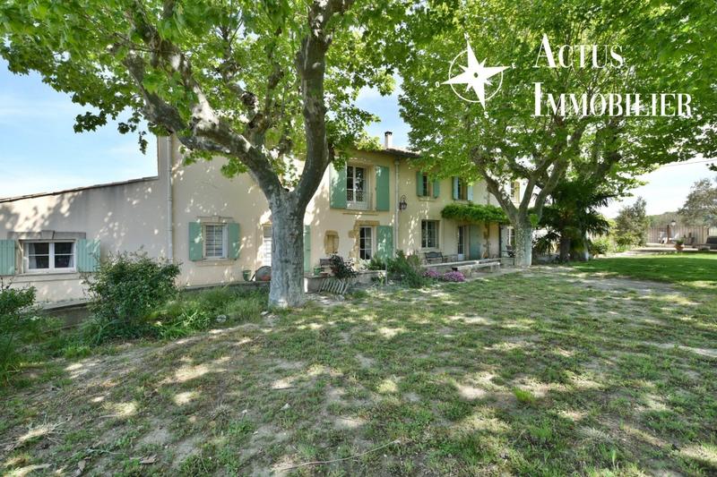 Maison - 450 m² - 12 pièces