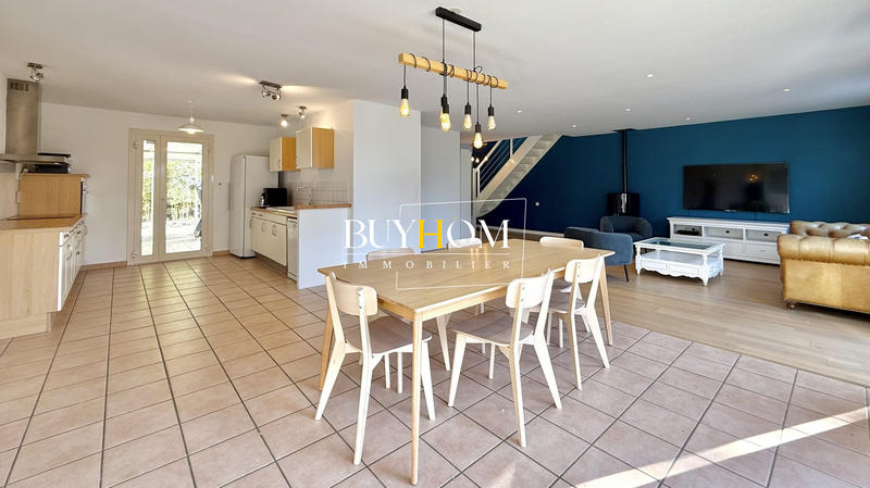 Maison - 177 m² - 5 pièces