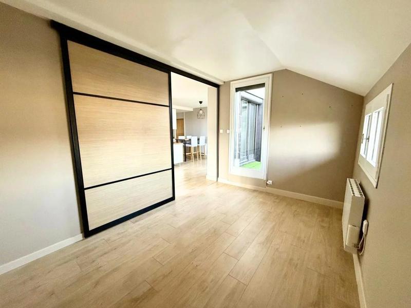 Appartement - 120 m² - 5 pièces