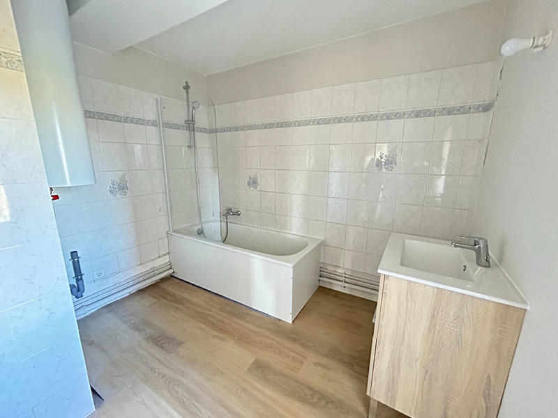 Appartement - 80 m² - 3 pièces