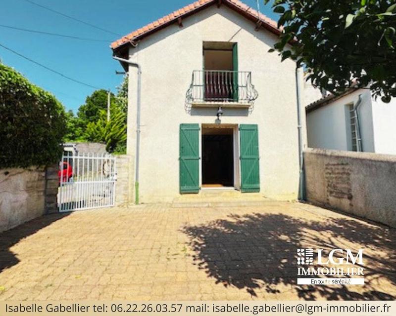 Maison en pierre - 102 m² - 4 pièces