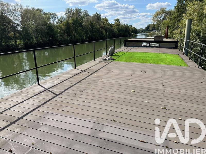 Maison - 250 m² - 6 pièces