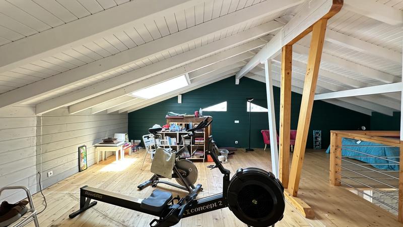 Maison de bois - 160 m² - 6 pièces