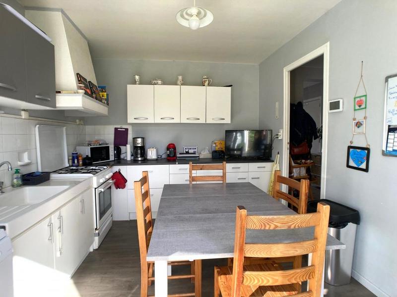 Maison - 94 m² - 6 pièces