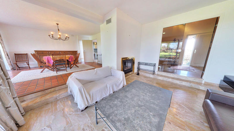 Maison - 178 m² - 9 pièces