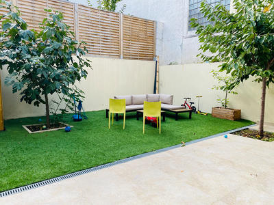 Maison - 237 m² - 7 pièces