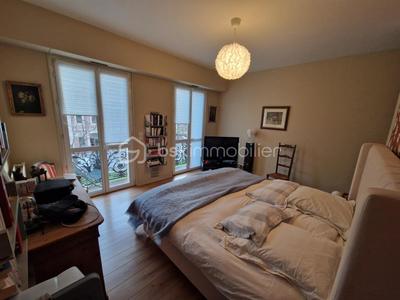 Appartement - 140 m² - 4 pièces