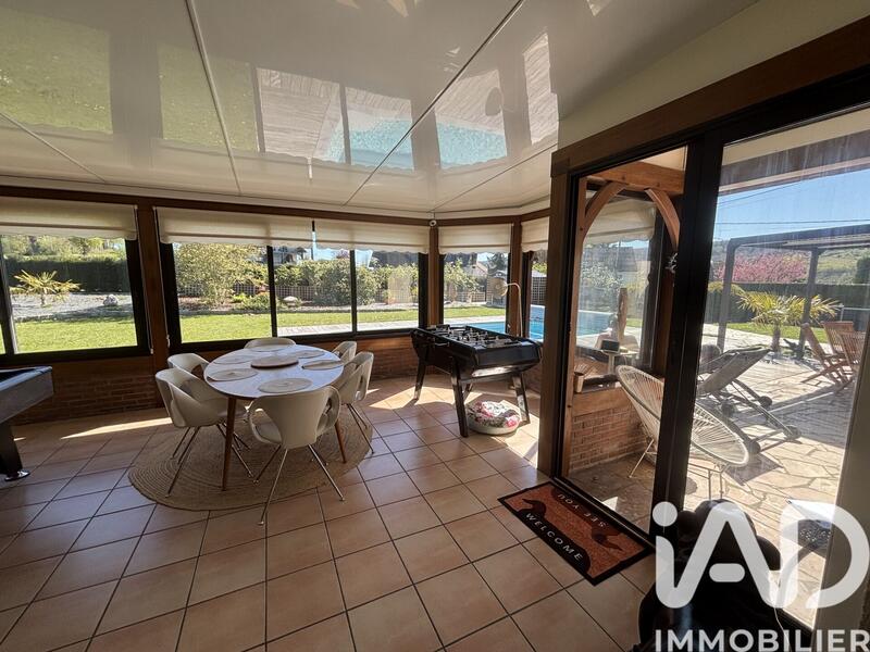 Maison - 200 m² - 6 pièces